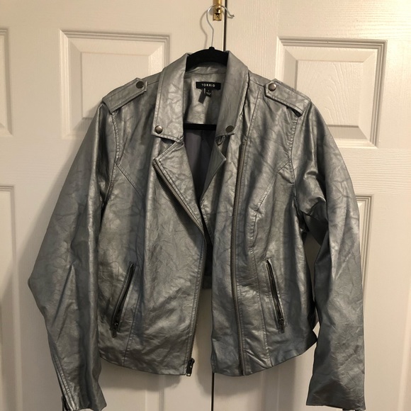 Closest - Picture 1 of 3